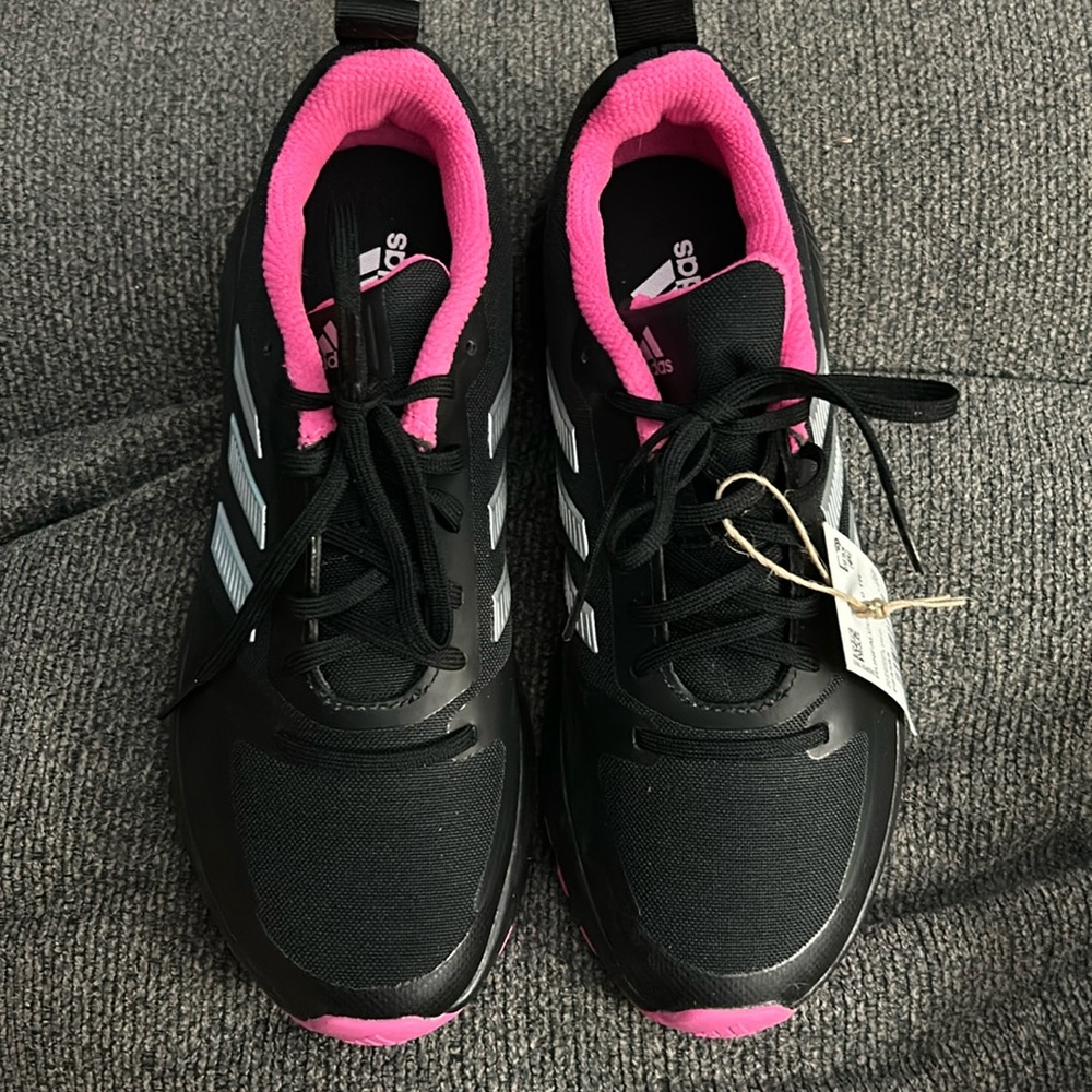 Adidas RUN FALCON 2.0 TR SHOES black and pink size 7